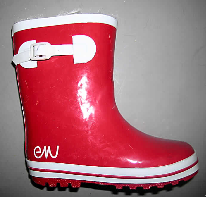 Gummistiefel; lt. Antrag: Kids welly - siehe Abbildung
- wasserdicht
- mit Laufsohlen aus Kautschuk (lt. Antrag)
- mit Oberteil aus Kautschuk (lt. Antrag), nicht durch Nähen, Nieten, Nageln, Schrauben, 
  Stecken oder ähnliche Verfahren zusammengefügt
- ohne Metallschutz in der Vorderkappe
- den Knöchel, jedoch nicht das Knie bedeckend (Schafthöhe: ca. 17 cm)