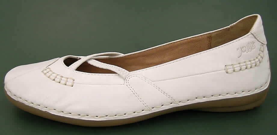 Freizeitschuhe (siehe Foto)
- mit Laufsohlen aus (lt. Antrag) Kautschuk,
- mit Oberteil (geschlossenes Blatt) aus Leder,
- ohne Metallschutz in der Vorderkappe,
- nicht den Knöchel bedeckend,
- mit einer Länge der Innensohle von mehr als 24 cm,
- für Frauen,
- ohne Verschlussvorrichtung,
- aufgrund der Schnittführung und Ausstattung nicht für Sportzwecke geeignet