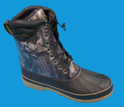 Stiefel, lt Antrag: Outdoor-Stiefel - Art.-Nr. 90487 - siehe Bild
- mit Laufsohlen aus Kautschuk (laut Antrag),
- mit Oberteil aus Kunststoff (Spinnstoff mit einer mit bloßem Auge wahrnehmbaren
  Außenschicht aus Kunststoff),
- mit geschlossenem Blatt,
- ohne Metallschutz in der Vorderkappe,
- den Knöchel bedeckend.