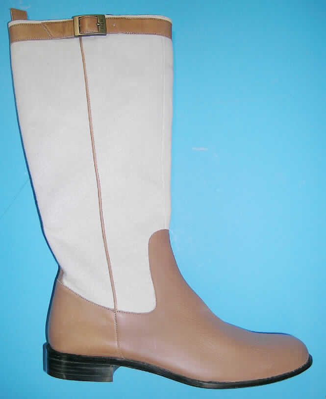 Stiefel - siehe Abbildung
- mit Laufsohlen aus Leder
- mit Oberteil aus Spinnstoffen (den größten Teil der Außenfläche bildend) und Leder
- mittels Reißverschluss verschließbar