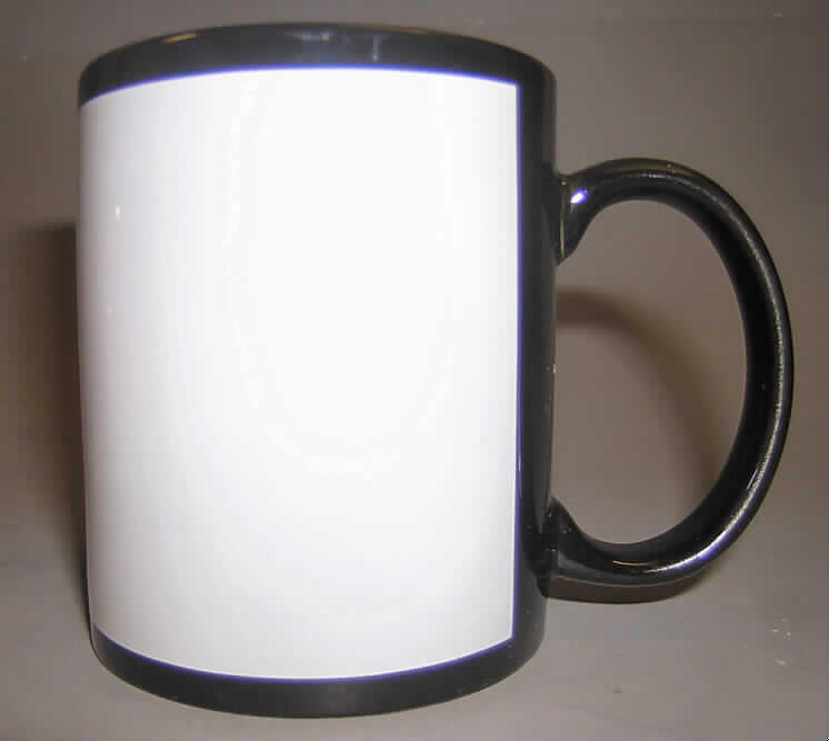 Keramisches Geschirr, sog. Fotorahmenbecher, siehe Foto, 
- schwarzfarben glasierte, becherartige Tasse mit Henkel, 
- mit einer ca. 8,0 x 9,2 cm großen weißen Fläche auf der Tasse (für ein Foto), 
- mit einem Durchmesser von ca. 8,0 cm und einer Höhe von ca. 9,5 cm, 
- keramisches Erzeugnis, nach der Formgebung gebrannt, tonmineralhaltiges Material 
  enthaltend, 
- nach dem Ergebnis der augenscheinlichen Untersuchung handelt es sich um Steinzeug 
  (beigefarbener Scherben, nicht ritzbar, nicht lichtdurchlässig, nicht an der Zunge haftend, 
  inhomogene Bestandteile mit dem bloßen Auge nicht wahrnehmbar), 
- Geschirr zur Verwendung als Gegenstand zum Tisch- und Küchengebrauch.