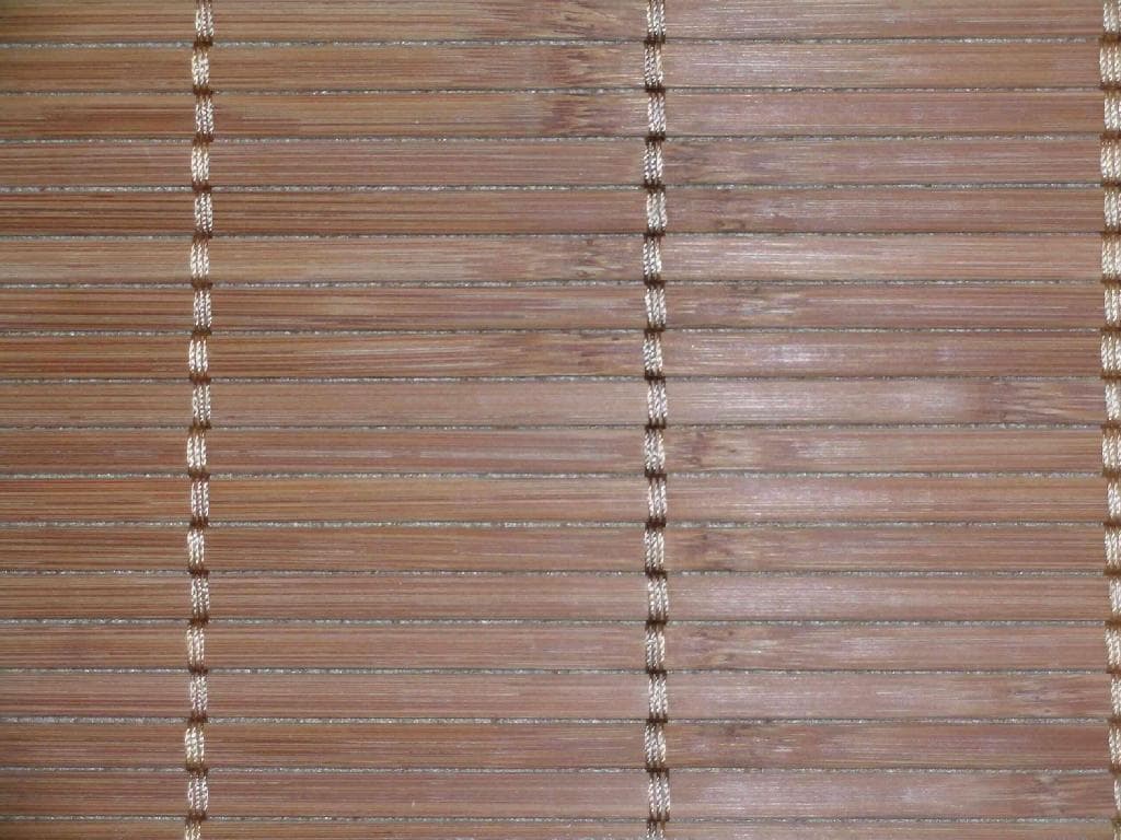 Auslegware aus Bambus
- als Rollenware in unterschiedlichen Abmessungen, 
- aus pflanzlichen Flechtstoffen (aus parallel aneinandergefügten Halmen aus -lt. Angaben   
  des Antragstellers- Bambus, die nebeneinander gelegt und durch Haltefäden aus Spinnstoff 
  in Flächenform verbunden sind),
- zur Verwendung als Fußbodenbelag.