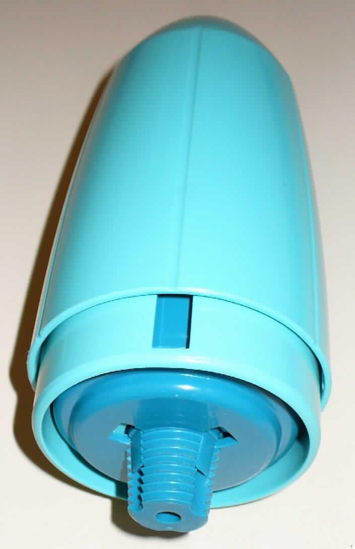 Die als "Hausrein Twistsystem" bezeichnete Ware ist eine Verkaufseinheit, bestehend aus 
einem Wischeimer mit Siebeinsatz und Aufsatz aus Kunststoffen und einem Clean - Twist Element (Schneckengetriebe), das als Zubehör für einen Bodenwischer zu verwenden ist, der nicht Gegenstand der Verkaufseinheit ist. Da die beiden Bestandteile weder zur Befriedigung eines gemeinsamen Bedarfs noch zur Ausübung einer Tätigkeit geeignet sind, kommt eine Einreihung als Warenzusammenstellung im Sinne der AV 3 b) nicht in Betracht.
Die Waren sind daher getrennt in den Elektronischen Zolltarif einzureihen.

Das Clean Twist Element besteht aus einem Kunststoffgehäuse, in das ein Schneckengetriebe mit Schnecke, Feder und einem Element zur Umwandlung der Längsbewegung in eine Drehbewegung eingesetzt ist.