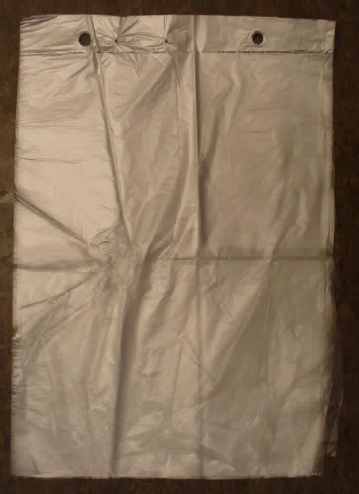 Zuschnitte aus HDPE
- klarsichtige Folien aus Polyethylen (Kunststoff im Sinne der Anmerkung 1 zu Kapitel 39),
- in Größen von 240 x 330 bis zu 360 x 450 mm,
- im Block zusammengefasst, mit einer 300 mm hohen Abrisskante mit Befestigungslochungen.
Die Ware wird vom Handelsverkehr zum Verpacken von Lebensmitteln verwendet.