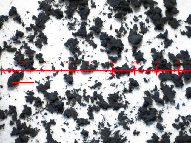 Angaben des Antragstellers:
Pressfertiges Hartmetallpulver, nicht gesintert, aus 95% Wolframcarbid und 5% Cobalt.
Feststellungen:
Dunkelgraues, sehr feines, klumpendes, augenscheinlich nicht frei fließendes Pulver 
Cobalt und Wolframcarbid sind enthalten.
Die Angaben zum Sinterungsgrad werden als zutreffend unterstellt.
Es liegt Wolframcarbid, mit metallischem Pulver (Cobalt) vermischt, vor.