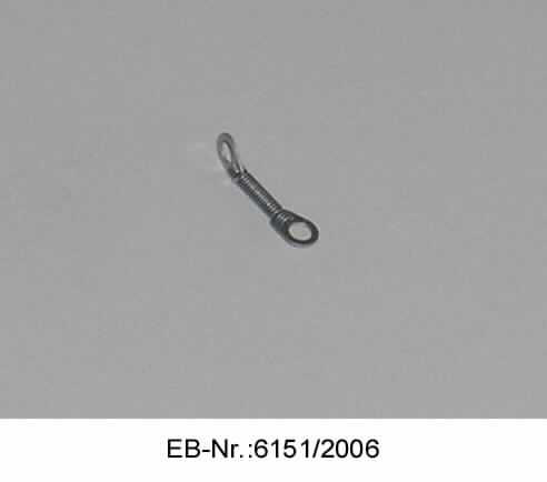 "Closed Coil Spring"; es handelt sich um schraubenlinienförmige Zugfedern aus einer Nickel-Titan-Legierung mit gewichtsmäßig vorherrschendem Nickelgehalt mit kreisrundem Querschnitt, die an beiden Enden mit einer Befestigungsvorrichtung in Form von Ösen ausgestattet sind. Die Erzeugnisse dienen zur lückenschließenden Zahnbewegung in der Kieferorthopädie.
Länge: 9 - 12 mm
-Antragstellerangaben-

Abbildung siehe Anlage.

Derartige Erzeugnisse gehören als "andere Waren aus Nickel" zur Codenummer 7508 9000 00 0 des Elektronischen Zolltarifs.