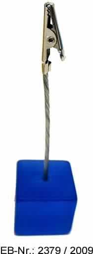 "Memo Clip (Zettelhalter)"; es handelt sich um Erzeugnisse, die i. W. aus einer Krokodilklammer, einem litzenähnlichen Draht, jeweils aus Stahl, und einem würfelförmigen Kunststofffuß bestehen. Die Klammer ist am oberen Ende des Drahtes angebracht, der mittig auf dem Fuß befestigt ist.
Die Erzeugnisse dienen zum Halten von Fotos, Zetteln, Karten und dergleichen.

Abbildung siehe Anlage.

Derartige Erzeugnisse gehören als "den Briefklammern und Aktenklammern ähnliches Büromaterial, aus unedlen Metallen" zur Codenummer 8305 9000 00 0 des Elektronischen Zolltarifs.