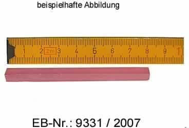 Es handelt sich um matte, rosafarbene, chemisch hergestellte Edelsteine (Er:YSGG -Yttrium Scadium Gallium Granat- lt. Antragstellerangabe). Die stangenförmigen Erzeugnisse sind grob gesägt und haben einen rechteckigen Querschnitt. Sie sollen nach weiteren Bearbeitungsverfahren (Schleifen, Polieren) in der Lasertechnik verwendet werden.

Abbildung siehe Anlage.

Derartige Erzeugnisse gehören als "synthetische Edelsteine, auch bearbeitet (nur gesägt),
jedoch weder aufgereiht noch montiert oder gefasst" zur Codenummer 7104 2000 00  des Integrierten Zolltarifs der EG (TARIC).