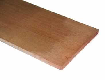 Brettchen,
- aus Lindenholz (lt. Antragsteller),
- Länge: 182,5,0 mm, Breite:70 mm, Dicke: 4,7 mm bis 5,3 mm,
- kein tropisches Holz im Sinne der UPosAnm 1 Kap 44,
- lt. Antragsteller gemessert und gehobelt,
- zur Herstellung von Blei-, Kopier-, Farbstiften und anderen holzgefassten Stiften.

Abbildung siehe Anlage

"Brettchen aus Laubholz (Linde, kein tropisches Holz im Sinne der Unterpositionsanmerkung 
 1 zu Kap 44), gemessert und gehobelt, mit einer Dicke von weniger als 6 mm"