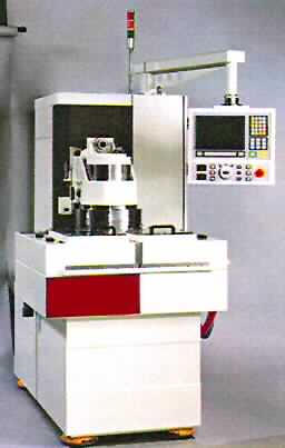 Wafer-Schleifmaschine (Grinding Machine)
- mit einer Schleifspindel, Werkstück-Spannvorrichtung und Stromversorgungseinheit, in 
  einem Standgehäuse mit Bedien- und Anzeigeeinheit (Abbildung siehe Anlage),
- zur Durchführung von Schleifarbeiten an Halbleiterscheiben (wafers) aus verschiedenen
  Materialien,
- geliefert mit benötigtem Montage- und Instandhaltungswerkzeug.

"Maschine zum Herstellen von Halbleiterscheiben - Schleifmaschine zum Bearbeiten von Halbleiterscheiben, geliefert mit Montage- und Instandhaltungswerkzeug"