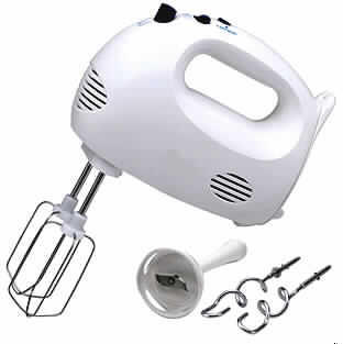 Handmixer/Stabmixer Kombi
- aus einem Gehäuse mit eingebautem Elektromotor, Netzanschluss, Bedienelementen,
  zwei Rührhaken und Anschlussmöglichkeit für Stabmixeraufsatz (Abbildung siehe Anlage),
- zum Mischen von Lebensmitteln, zum Gebrauch im Haushalt,
- in einer gemeinsamen Verkaufsverpackung mit Beipack (Stabmixeraufsatz und zwei
  Knethaken).
Der Handmixer bestimmt den Charakter des Ganzen.

"Elektromechanisches Haushaltsgerät mit eingebautem Elektromotor,
 Lebensmittelmischgerät (Warenzusammenstellung aus Handmixer -charakterbestimmend-
 und Beipack) - sog. Handmixer/Stabmixer Kombi"