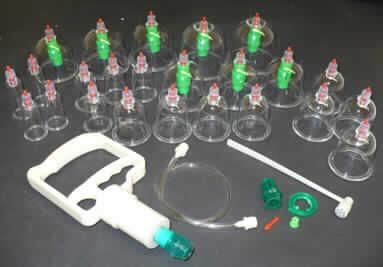 Vakuum Akupunktur Gerät zur Selbsttherapie
- aus einer Kolbenluftpumpe aus Kunststoff, Innenkolben mit Dichtring und Feder sowie 
  Kappe (Gummi-Aufsatz) aus flexiblem Kunststoff zum Aufsetzen der unterschiedlich 
  großen Schröpfköpfe in Form von durchsichtigen Kunststoffadaptern mit eingesetztem
  Ventil oder des Luftschlauches (Abbildung siehe Anlage),
- zum Absaugen der Luft durch Ansetzen der Schröpfköpfe auf die Haut und manuelles
  Ziehen an der Kolbenpumpe (sog. schröpfen),
- zusammen mit Beipack (24 Schröpfköpfen, Kunststoffschlauch, Ersatzkappe, -ventil 
  und -dichtring sowie einem Kunststoffstab mit im Kopfteil eingelassenen Nadeln) in 
  einer gemeinsamen Verkaufsumschließung.

"Vakuumpumpe, keine Ware der Unterpositionen 8414 1020 00 bis 8414 1089 10 (Waren-
 zusammenstellung aus charakterbestimmender Vakuumpumpe und Beipack) - sog. 
 Vakuum Akupunktur Gerät