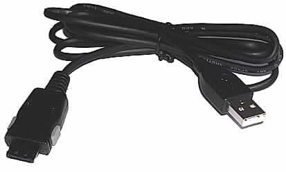 Verbindungskabel,
- aus einem isolierten, vieradrigen elektrischen Kabel mit einem USB-Anschlussstück und
  einem gerätespezifischen Anschlussstück für ein Mobiltelefon, mit einer Länge von 1,5 m,
- für eine Spannung von weniger als 80 V,
- zur Verwendung als Übertragungskabel zwischen einem Mobiltelefon und einer automatischen 
  Datenverabeitungsmaschine bestimmt.


"Isoliertes Kabel, für eine Spannung von 80 Volt oder weniger, mit Anschlussstücken 
 versehen, von der für die Telekommunikation verwendeten Art - Verbindungskabel"