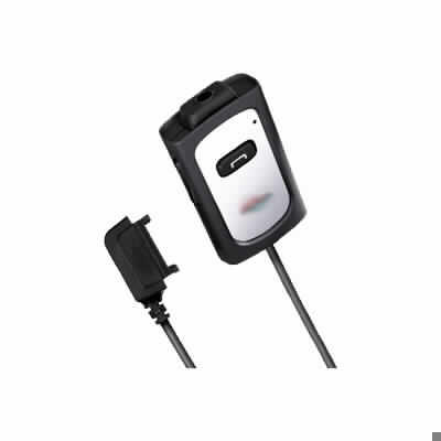 Mikrofon mit Fernbedienung (sog. Audio-Adapter)
- aus einer mit Mikrofon, Antennenverstärker und weiteren Bauelementen bestückten
  gedruckten Schaltung in einem Gehäuse (Abmessungen: 43 x 26 x 18 mm) mit
  Gesprächsannahme- und -endetaste, Lautstärkeregler, 3,5 mm Audiobuchse und einem
  Kabel mit gerätespezifischem Anschlussstecker sowie Befestigungsklammer (Abbildung
  siehe Anlage),
- zur Umwandlung von Schallwellen in elektrische Tonfrequenzsignale zur Weiterleitung an
  ein anschließbares Mobiltelefon -kennzeichnende Haupttätigkeit und charakterbe-
  stimmender Bestandteil- zur drahtgebundenen Gesprächsannahme und -beendigung, als
  Steckverbinder für Kopfhörer sowie zur Signalverstärkung des Antennensignales für den
  UKW-Empfang des anschließbaren Mobiltelefons,
- als Mikrofon mit Fernbedienung, Steckvorrichtung und Antennenverstärker für ein
  Mobiltelefon und einen beliebigen Kopf- bzw. Ohrhörer.

"Mikrofon, nicht von der in der Unterposition 8518 1030 erfassten Art - Mikrofon mit
 Fernbedienung (sog. Audio-Adapter) (Kombination aus Mikrofon -kennzeichnende
 Haupttätigkeit- und Kabelfernbedienung, zusammengesetzt mit nachrangiger
 Steckvorrichtung und Antennenverstärker)"