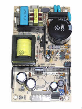 Schaltnetzteil (Abbildung siehe Anlage),
- aus einer mit aktiven und passiven Bauelementen bestückten gedruckten Schaltung ohne 
  Gehäuse (Open Frame) mit Anschlussklemmen, 
- zum Umwandeln einer Eingangswechselspannung von 90 VAC bis 264 VAC in eine Aus- 
  gangsgleichspannung von 12 VDC,
- zum Einbau in Geräte unterschiedlicher Anwendungsbereiche.

"Elektrischer Stromrichter (Gleichrichter), nicht von der mit Telekommunikationsgeräten oder
 automatischen Datenverarbeitungsmaschinen und ihren Einheiten verwendeten Art, kein 
 Mehrkristall-Halbleiter-Gleichrichter, nicht für zivile Luftfahrzeuge"
