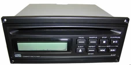 CD-Abspielgerät,
- aus Laserabnehmersystem, Laufwerkmechanik mit Elektromotoren, Ladevorrichtung,
  Signalelektronik mit D/A-Wandler und Audiosignalverarbeitung in Modulbauweise mit 
  Display und Bedienelementen (Abbildung siehe Anlage),
- zur Tonwiedergabe von Compact-Disc (Audio-CD) nach Einbau in spezielle Audiogeräte.

"Tonwiedergabegerät, nicht von den Unterpositionen 8519 2010 bis 8519 5000 erfasst, optische Aufzeichnungsträger verwendend, ohne eingebaute Tonaufnahmevorrichtung, kein Diktiergerät, kein Kassettenabspielgerät, mit Laserabnehmersystem, nicht von der in Kraftfahrzeugen verwendeten Art - CD-Abspielgerät"