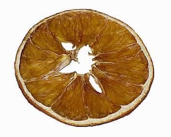 "Orangenscheiben",
- Scheiben von Orangen, 
- getrocknet und mit einem nicht für die menschliche Ernährung zugelassenen
  Konservierungsmittel behandelt (lt. Antragsteller),
- 23 Stück in einer Kunststoffverpackung,
- zu Binde- oder Zierzwecken geeignet und bestimmt.
  (siehe Abbildung)

"Pflanzenteile, ohne Blüten und Blütenknospen, keine Moose und Flechten, zu 
Binde- oder Zierzwecken, weiter bearbeitet als nur getrocknet, nicht zur Herstellung von Potpourri; sog. Orangenscheiben"