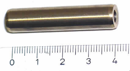 Ventilführung
- aus einem ca. 41 mm langen Hohlzylinder aus Metall mit einem Außendurchmesser von
  ca. 8,5 mm und einem Innendurchmesser von ca. 4,5 mm, an beiden Enden innen und
  außen an den Kanten leicht abgeschrägt (Abbildung siehe Anlage),
- zur Verwendung als Bauteil des Ventiltriebs im Zylinderkopf eines Verbrennungsmotors.

"Teil, erkennbar ausschließlich für Verbrennungsmotoren mit Fremdzündung der Position
 8407 bestimmt - sog. Ventilführung"