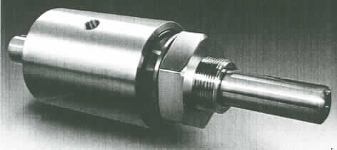 Vakuumdrehdurchführung
- aus einem Stahlgehäuse mit Montageflansch, einer magnetisierbaren, wälzgelagerten
  Welle, Anschluss für Kühlmittel,Permanentmagneten und einem Montagegewinde
  (Abbildung siehe Anlage),
- zur Abdichtung von Vakuum- und Drucksystemen mit Hilfe von sog. Ferrofluids
  (magnetisierbaren Flüssigkeiten) im Maschinen-, Apparate- und Gerätebau.

"Nichtelektrischer Maschinenteil, in Kapitel 84 anderweit weder genannt noch inbegriffen, aus Stahl, nicht gegossen oder geschmiedet, nicht für bestimmte Luftfahrzeuge - Vakuumdrehdurchführung mit Magnetofluid-Dichtung"