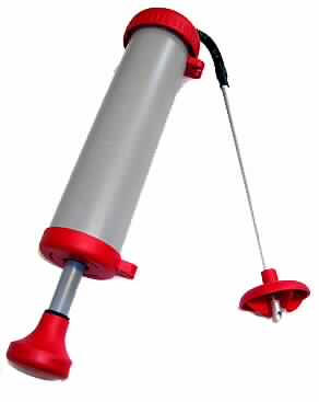 Luftpumpe
- aus einem Pumpenzylinder aus Kunststoff, im Zylinder geführter Kolbenstange mit 
  Handgriff, luftdichter Verschlusskappe und an-/abschraubbarem Aufsatz mit flexiblem 
  Verlängerungsrohr, handbetrieben (Abbildung siehe Anlage)
- zum Reinigen von Bohrlöchern bei der Verarbeitung von Schwerlast-Befestigungen
  bei der Injectionstechnik.

�Handbetriebene Luftpumpe - sog. Ausbläser"