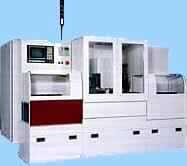 Wafer-Schleifmaschine (Precision Grinder)
- mit Schleifspindeln zur Grob- und Feinbearbeitung, Wafer-Transporteinheit (Riementrans- 
  port) mit Lade- und Entladearm, Vakuum-Spannvorrichtungen mit Vakuumpumpe,
  Kassetten-Port, Wafer-Trockeneinheit, Waferstärke-Messeinheit, Bedien- und 
  Anzeigeelementen in einem Standgehäuse (Abbildung siehe Anlage),
- zur Durchführung von Schleifvorgängen an Halbleiterscheiben (wafers) aus Silizium und
  anderen keramischen Stoffen (kennzeichnender Hauptverwendungszweck) und Metall,
- geliefert mit benötigtem Montage- und Instandhaltungswerkzeug.

"Werkzeugmaschine zum Bearbeiten von keramischen Waren oder ähnlichen mineralischen 
Stoffen - kombinierte Maschine aus Schleifmaschine (kennzeichnende Haupttätigkeit) zum 
Bearbeiten von Silizium (kennzeichnender Hautpverwendungszweck) und Messgerät, geliefert 
mit Montage-und Instandhaltungswerkzeug"
