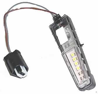 Beleuchtungsgerät für Pkw-Außenspiegel (Abbildung siehe Anlage),
- aus einem spezifisch geformten Kunststoffgehäuse mit einer durchsichtigen Lichtscheibe
  als Abdeckung, einer mit vier LEDs und weiteren aktiven und passiven Bauelementen
  bestückten gedruckten Schaltung, sowie einem zweiadrigen Kabel mit Anschlussstück, 
- nach Einbau in einen Pkw-Außenspiegel und Anschluss an das Bordnetz zum Beleuchten
  der Fahrbahn beim Öffnen der Autotür.

"Elektrisches Beleuchtungsgerät von der für Kraftfahrzeuge verwendeten Art -
 Beleuchtungsgerät für PKW-Außenspiegel"