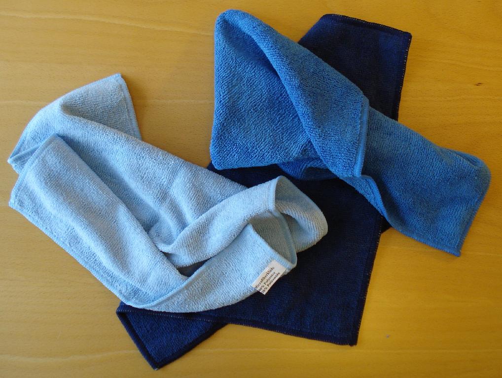 Produktet er en rengøringsklud, betegnet SmartCare Microfiber All-Round klude.

Det anvendte materiale i kluden består af 80 % polyester og 20 % polyamid og er fremstillet af en metervare, som ifølge det oplyste ikke er vævet eller strikket, men er af en nonwoven metervare i form af en ”spunlace” fiberdug.

De tilskårne klude er forstærket med kantsøm.

Rengøringskludens størrelse er ca 30 cm x 30 cm. Færdigvaren består af en pakke med 3 stk klude.

Kludene anvendes til rengøring og kan anvendes tør eller våd og uden rengøringsmiddel.