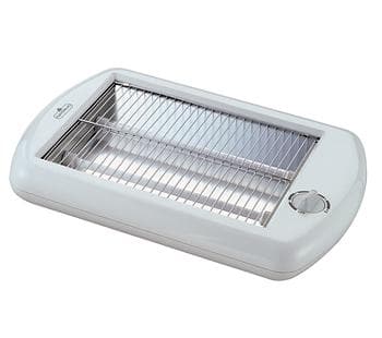 Der er tale om en flad elektrisk brødrister med aftagelig krumme-bakke, 2 varmelegemer, 5 - trins timer med alarm (kun tidsindstilling) og varmeisoleret håndtag. 

Voltage er oplyst til 230V, 50Hz, 700W og dimensioner til ca. 37,5 x 8 x 29,7 cm.