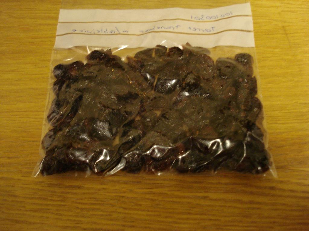 Varen er tørrede tranebær. Tranebærrene har forskellige form og størrelse (men ingen hele bær) og vil klistre sammen.  

Produktet foreligger i detailsalgspakninger under 1 kg (netto).
