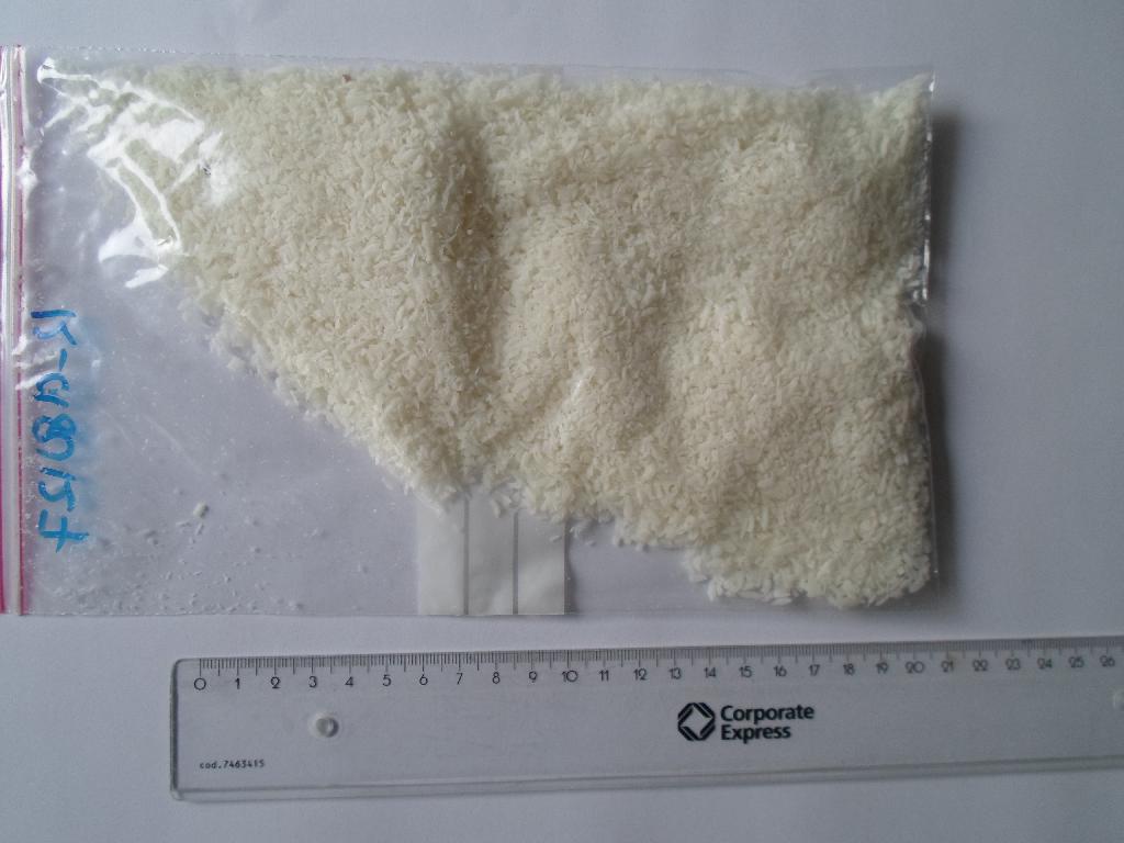 Varen betegnes kokosmel og består af det oplyste af kokos og konserveringsmiddel E223. 

Varen fremstår som revet, tørret kokosnødder (strimler og flager omkring 1-2 mm brede og varierende længder op til omkring 5-6 mm). Smag og farve er typisk kokosnøddekærne og indikerer, at varen ikke er yderligere tilberedt.

Varen foreligger både i bulk og i detailsalgspakninger.