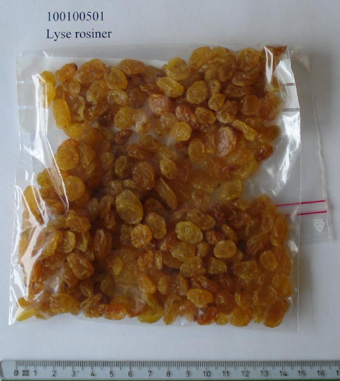 99,3% rosiner, solsikkeolie, konserveringsmiddel; E220 (svovldioxid).

Produktet fremstår som lyse rosiner i varierende størrelser omkring 1,2- 1,5cm., som har bevaret karakteren af tørrede frugter.
Der lægges til grund for tariferingen, at det ikke er tale om sorten Sultana.