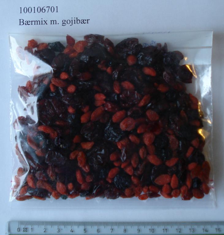 Varen betegnes Bærmix m. gojibær og fremstår som en blanding af forskellige tørrede frugter.  

Varen er i bulk (over 1 kg). 

Der er efter det oplyste ikke tilsat alkohol til varen.