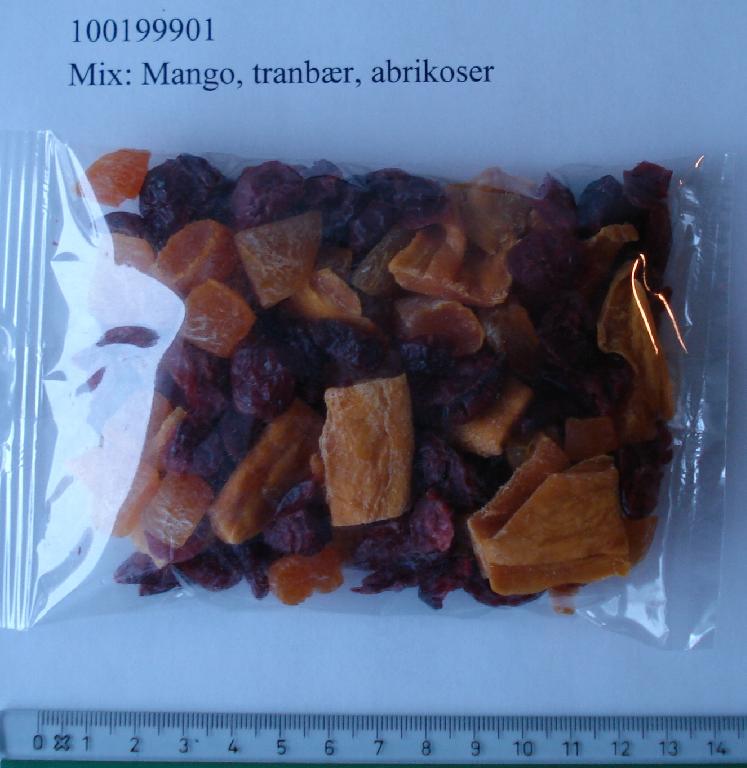 Varen betegnes Mix: Mango, tranebær, abrikos og fremstår som en blanding af forskellige tørrede frugter.  

Varen er i bulk (over 1 kg). 

Der er efter det oplyste ikke tilsat alkohol til varen.