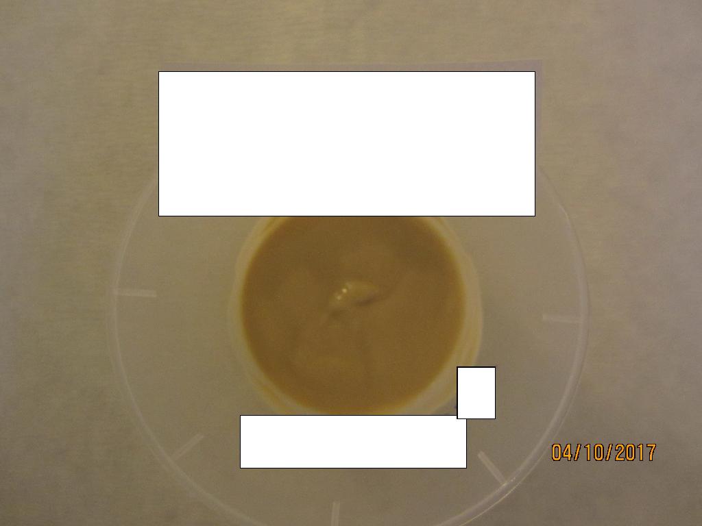 Varen består af 4 bæger med yoghurt, omviklet af detailsalgsemballage af pap. Yoghurten dufter af frugt, og den har en let syrlig smag af banan og jordbær. Yoghurten er homogen, og farven er gullig.
Det er oplyst, at yoghurten er ment som mælkebaseret madvare til børn i alderen 6-36 måneder. Den opbevares ved stuetemperatur og har derfor ikke behov for at komme i køleskab. Yoghurten kan spises direkte fra bægeret.
Varen er oplyst til at indeholde: yoghurt, bananpuré, jordbærpuré, vand, stivelse, vallepulver, mælkeprotein, naturlig aroma (jordbær) og mineraler.
Næringstabellen angiver følgende: fedt, kulhydrater, heraf også sukkerarter, kostfibre, protein.
Varen er varmebehandlet forud for emballering.
Hver bæger er oplyst til at indeholde 100 g yoghurt.