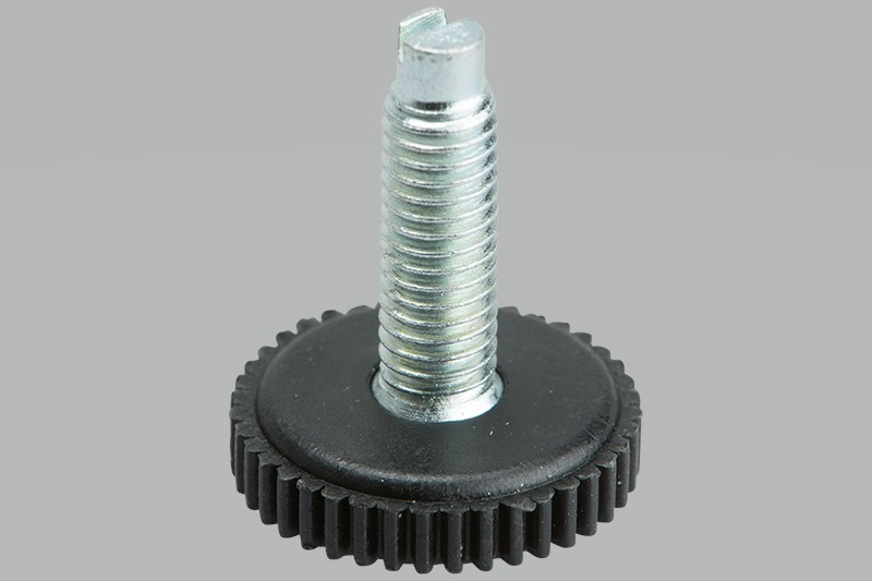 Varen er en såkaldt stillesko, der består af en gevindskåren metaldel med et større, fladt hoved af plast med takker hele vejen rundt langs kanten.
I midten af plasthovedet samt i metaldelens ende er der en lige kærv.
Varen kan monteres på en genstand, der er beregnet til at stå på gulvet, hvorved varen fungerer som en slags fod, der kan justere genstandens højde og/eller stabilitet.
Det er oplyst, at varens gevindskårne del er lavet af zinkbehandlet stål, mens hovedet er lavet af plast.
Varen findes i to størrelser: 
1: højde på plasthovedet: 6 mm, længde på metaldelen med gevind: 19 mm
2: højde på plasthovedet: 5,5 mm, længde på metaldelen med gevind: 20 mm
Plasthovedets diameter er 20 mm uanset varens størrelse.