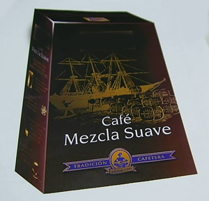 Mezcla de café, molido y sin descafeinar, de tueste natural y torrefacto. Se presenta en paquetes de 250 gramos.