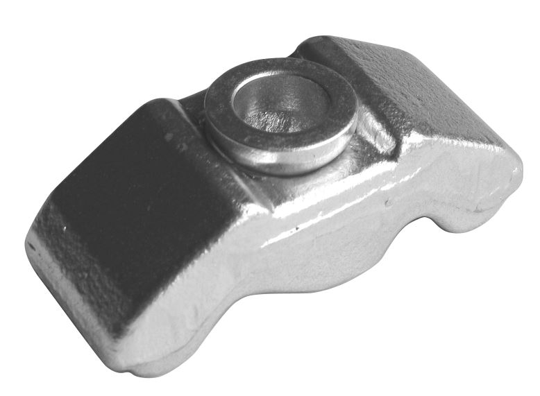 Soporte de chasis de camión, de forja de acero con acabado en zinc y forma trapezoidal (véase la imagen adjunta).
Sirve de anclaje y va atornillado al chasis y a la caja, siendo el punto de unión entre ambos.
Medidas: 80 mm de largo, 35 mm de ancho y 27 mm de grosor.
No va destinado a la industria del montaje.