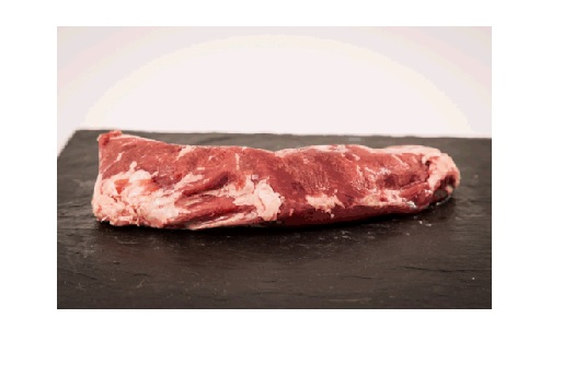 Carne de solomillo fresca, deshuesada, de cerdo ibérico de bellota de la especie doméstica, variedad lampiño, presentada separadamente, perfilada y envasada al vacío.
Concebido para uso alimentario.