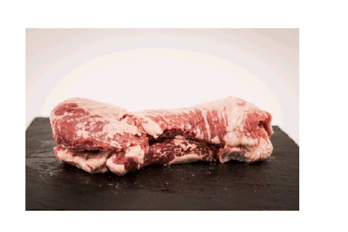 Carne de secreto fresca deshuesada, de cerdo ibérico de bellota, de la especie doméstica, variedad lampiño, presentada separadamente, perfilada y envasada al vacío.
Concebido para uso alimentario.