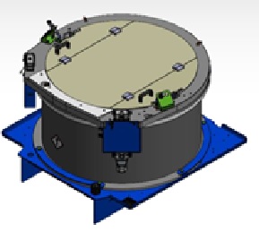Depósito con tapa de 250 l de capacidad y unas dimensiones aproximadas de 1040 x 1020 x 810 mm fabricado principalmente con acero y plástico que incorpora un motor vibrador y elementos eléctricos (contactor electrónico).

Se presenta con un electrolito seco que tiene como componente mayoritario el poliestireno ácido sulfónico, este electrolito puede estar activo o consumido tras su uso e inactivo. 

Según declaración del solicitante el depósito con el electrolito se utilizará con una máquina de electro pulido para piezas metálicas.
Contener el electrólito y transmitir energía a las muestras durante el proceso de electro pulido.