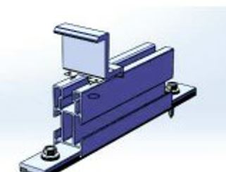 Kit compuesto por los siguientes componentes:
	1X rail aluminio (EN AW-6060) 50X26X120 mm 
	1X chapa de 22,5X4,6X200 mm
	2X tornillo auto taladrante 5.5X25 C/A DIN-7504-K+ARVUL 
	1X almohadilla de goma 200X25,60 mm
	1X unión terminal de aluminio AL-6005-T5/SUS304 30/35/40 mm
	1X tonillo Allen DIN 912 M8 A2
	1X tuerca carril de aluminio AL-6005-T5 
	1X arandela Grower acero DIN 127 M8 A2
	1X clip cuadrado metálico, TT
Se utilizan para la fijación terminal de los módulos solares a las cubiertas.
El producto denominado “rail de aluminio” es un perfil con partes abiertas de aleación de aluminio – silicio EN AW-6060, estirado y extrudido. Constituye el elemento principal del kit, se utiliza como base para contener las grapas de fijación de los módulos y a su vez fijar estos a la cubierta destinada.
Se presenta empaquetado en cajas para su uso directo sin reacondicionamiento posterior.