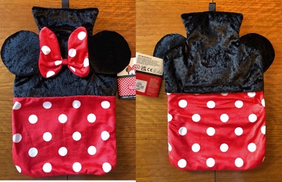 Bolsas de agua caliente de caucho recubiertas con una funda de material textil. La bolsa se comercializa sin agua en su interior.
La bolsa tiene unas medidas de 32,5 X 20 cm y la funda textil de 37 X 28 cm.
Se utiliza con muy diferentes usos, como por ejemplo calentar partes del cuerpo o para aliviar dolores como terapia de calor natural.
La bolsa de agua caliente está hecha de 55% caucho y 45% óxido de zinc, carbonato de sodio, etc. La funda textil 100% poliéster.