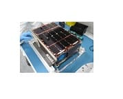 Satélite de órbita polar y baja altura, construido según el estándar de diseño de nano satélites CubeSat de estructura escalable en cubos de 10 cm, formado por 6 unidades CubeSat estándar.
El satélite consta:
	Estructura de aluminio.
	El sistema de potencia está formado por los siguientes elementos: paneles solares, baterías, y sistema de distribución de potencia.
	Comunicaciones: lleva dos radios, una en banda S, y otra en banda X; 2 antenas en banda S y una antena en banda X.
	Sistema de determinación y control de actitud (ADCS) (orientación del satélite): Este sistema está formado por actuadores (ruedas a reacción (ruedas de inercia)), sensores solares, sensores de horizonte, magnetómetros y magnetorques. Se incluye también en un seguidor de estrellas (star tracker).
	Ordenador de a bordo (OBC & OBDH): Unidad de computación con capacidades de procesado y almacenaje de datos (OBDH, eMMC), almacenaje de alta velocidad (RAM), e interfaces de baja y alta velocidad con toda la plataforma. Dentro del sistema de computación OBC se incluye una antena GNSS que pasa datos al sistema de control de actitud (ADCS).
	Carga principal: Cámara multiespectral de 7 bandas en el visible e infrarrojo cercano.
	Carga secundaria: Un segundo ordenador de a bordo formado por tres módulos: Ordenador de a bordo, gestor de datos de a bordo y radio definida por software (SDR).
Se utiliza para la observación de la Tierra. Su función principal durante la misión será obtener imágenes multiespectrales (en el visible e infrarrojo cercano).
Dimensiones: 34 x 22 x 11 cm.
Peso aproximado: 10 Kg.