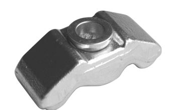 Soporte de chasis de camión, de forja de acero con acabado en zinc y forma trapezoidal (véase la imagen adjunta).
Sirve de anclaje y va atornillado al chasis y a la caja, siendo el punto de unión entre ambos.
Medidas: 53 mm de largo, 30 mm de ancho y 21 mm de grosor.
No va destinado a la industria del montaje.