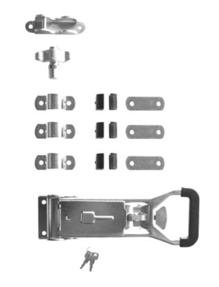Cierre tipo falleba, con cerradura con llave incorporada, con una longitud de 85 mm y una anchura de 320 mm en su parte más estrecha, que se presenta para su venta al por menor con las abrazaderas.
Se utiliza en los vehículos no automóviles (remolques) para cerrar la puerta trasera.
Chapa de acero cincado.