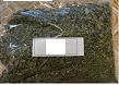 Hojas y flores de la planta Lippia alba, deshidratadas y trituradas.  Se presenta en bolsa de plástico de 400g en caja de cartón conteniendo la misma 50 paquetes.
Concebido para uso alimentario. Para la elaboración de infusiones y tisanas.