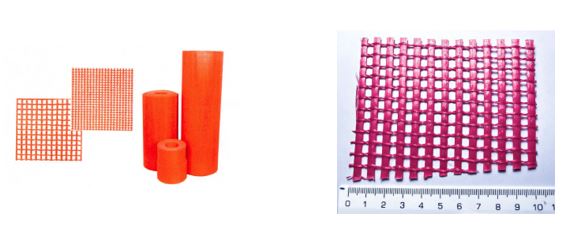Tejido de fibra de vidrio obtenido por unión mecánica y elaborado con rovings. Se trata de un tejido de malla abierta con celdas de aproximadamente 4 x 4 mm, que se presenta en rollos con una anchura de 1.000 o 1.200 mm estando las fibras que forman el tejido impregnadas con una resina epoxi.
Su peso es de aproximadamente 590 gramos x metro cuadrado y su país de procedencia es China.
Según declaración del solicitante por sus propiedades para el aislamiento eléctrico se utiliza en la fabricación de transformadores eléctricos como material de refuerzo.