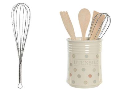 Herramienta doméstica de acero inoxidable, de uso manual que se utiliza para batir. 
Tiene unas medidas de 24,2 x 5 x 5 cm.
Su uso está destinado como utensilios de cocina.
Se presenta para su venta al público junto con el bote de loza o barro fino y junto a un cucharon, un tenedor y una espátula, de madera. Se clasifica cada artículo del set independientemente. No es un surtido.