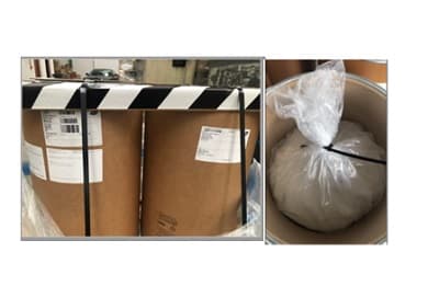 Polvo blanco cristalino a base de 9-beta,11-beta-epoxi-17,21-dihidroxi-16-alfa-metilpregna-1,4-dieno-3,20-diona (epóxido base) con Nº CAS 24916-90-3. El compuesto orgánico es utilizado para la fabricación de principios activos para medicamentos. La mercancía se distribuye en bidones (plásticos o de cartón piedra) que en algunas ocasiones son paletizados dependiendo del volumen y número de bidones. En cada bidón se encuentra la materia prima en una bolsa plástica.
Para la fabricación de principios activos farmacéuticos.