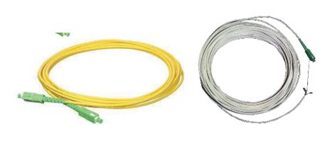 Cables de fibras ópticas monomodo constituidos por una fibra enfundada individualmente con cobertura protectora provista de conectores operativos en una o ambas extremidades.
Se presentan en forma de fibras individuales recubiertas por una funda de color blanco o amarillo que a su vez pueden estar recubierta por una funda y fibras de aramida, estando todo el conjunto recubierto por una cobertura de color negro o blanco.
Se presentan, con longitudes que van de 0,6 m hasta por debajo de 500 m, plastificados o en bolsas de plástico.
Según declaración del solicitante se utilizan en telecomunicaciones para la conexión directa a equipos terminales FTTH/X (Fiber to the Home/X)